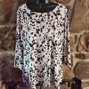 Croft & Barrow Black & White Abstract Print 3/4 Sleeve Top